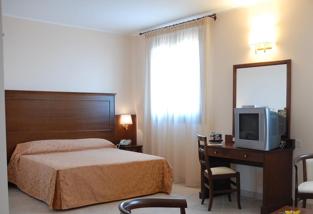 Hotel Villa Mokarta Salemi Стая снимка