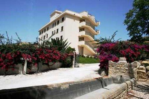 Hotel Villa Mokarta Salemi Екстериор снимка